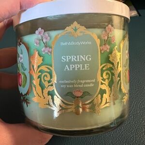 - Bath & Bodyworks - Spring Apple  - 3 Wick Candle